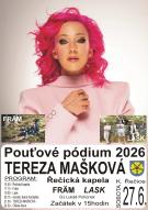 pódium s hudebníky
